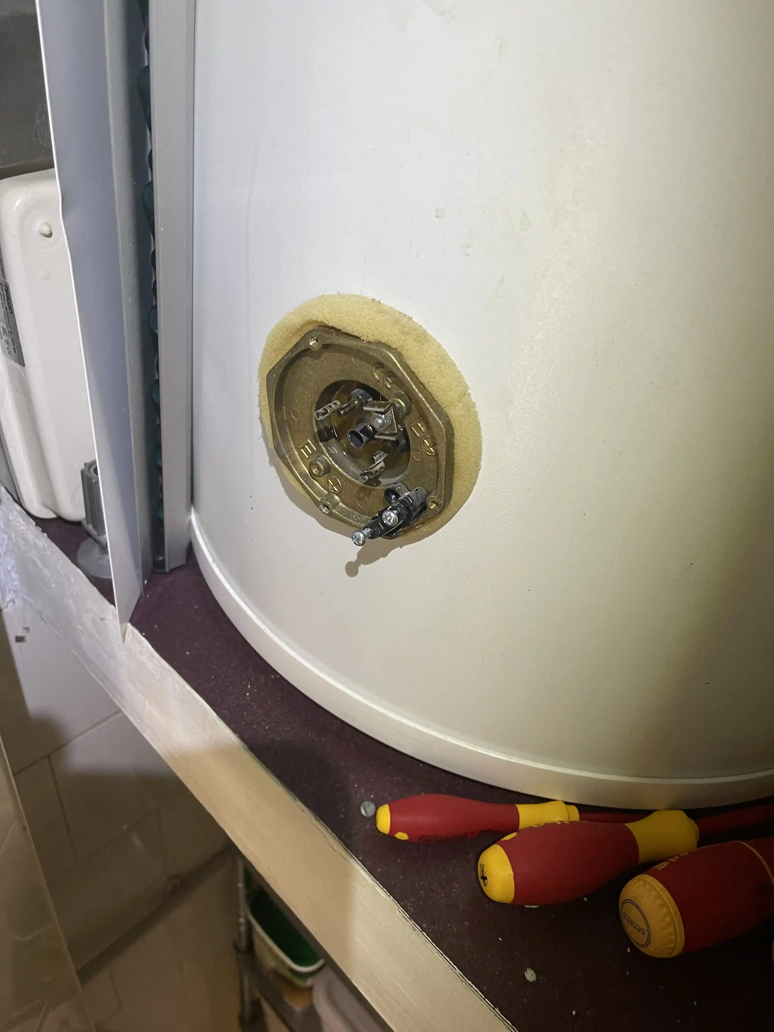 Fixing a Tripping Fusebox: Steps to Take